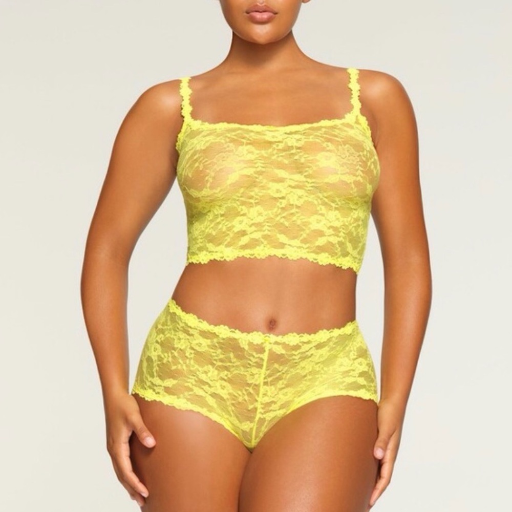 SKIMS STRETCH LACE INTIMATES CAMI highlighter yellow S SOLD OUT NWT limited ed